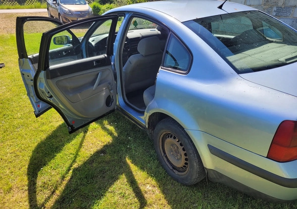 Volkswagen Passat cena 2900 przebieg: 320000, rok produkcji 1999 z Przeworsk małe 79